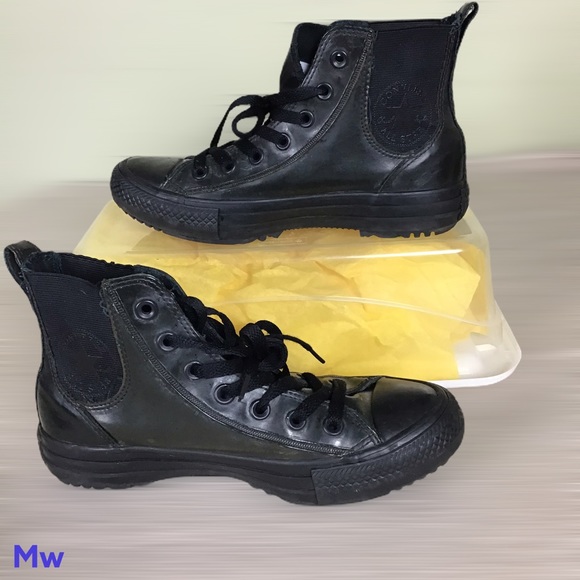 Converse Shoes - Converse Waterproof chuck Taylor’s Sz. 7